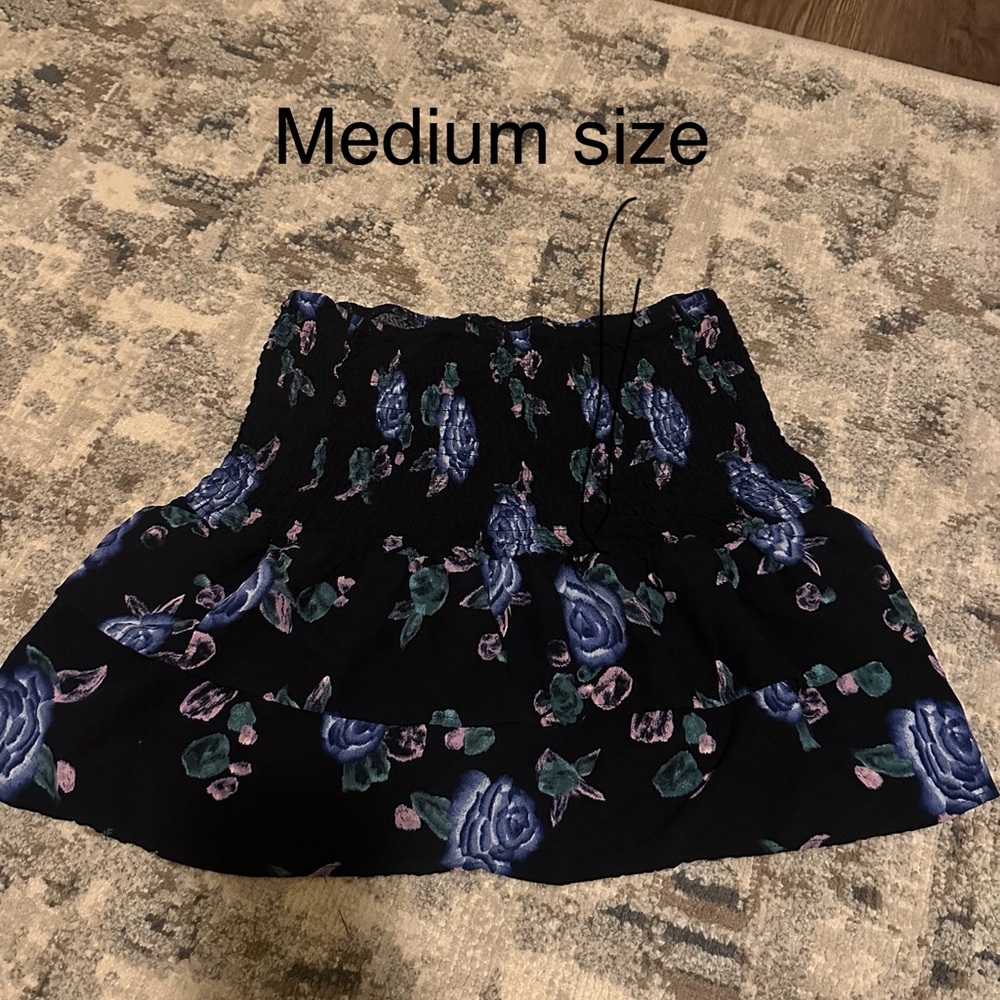 Wild Fable Black and Blue Floral Crop Top
